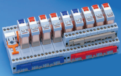 RELECO Relais Serie IRC mit Relaisfassungen und Zubehör